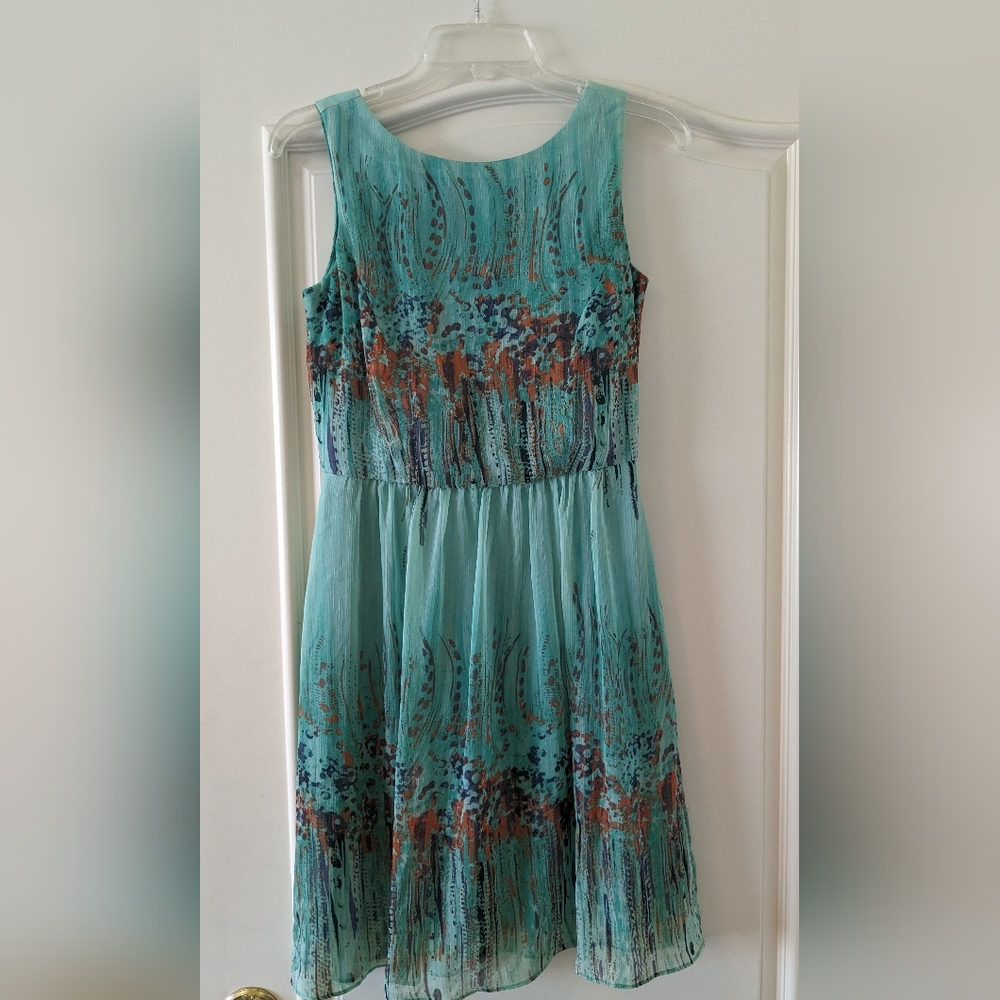 Green Dress barn knee length dress size 4 small medium